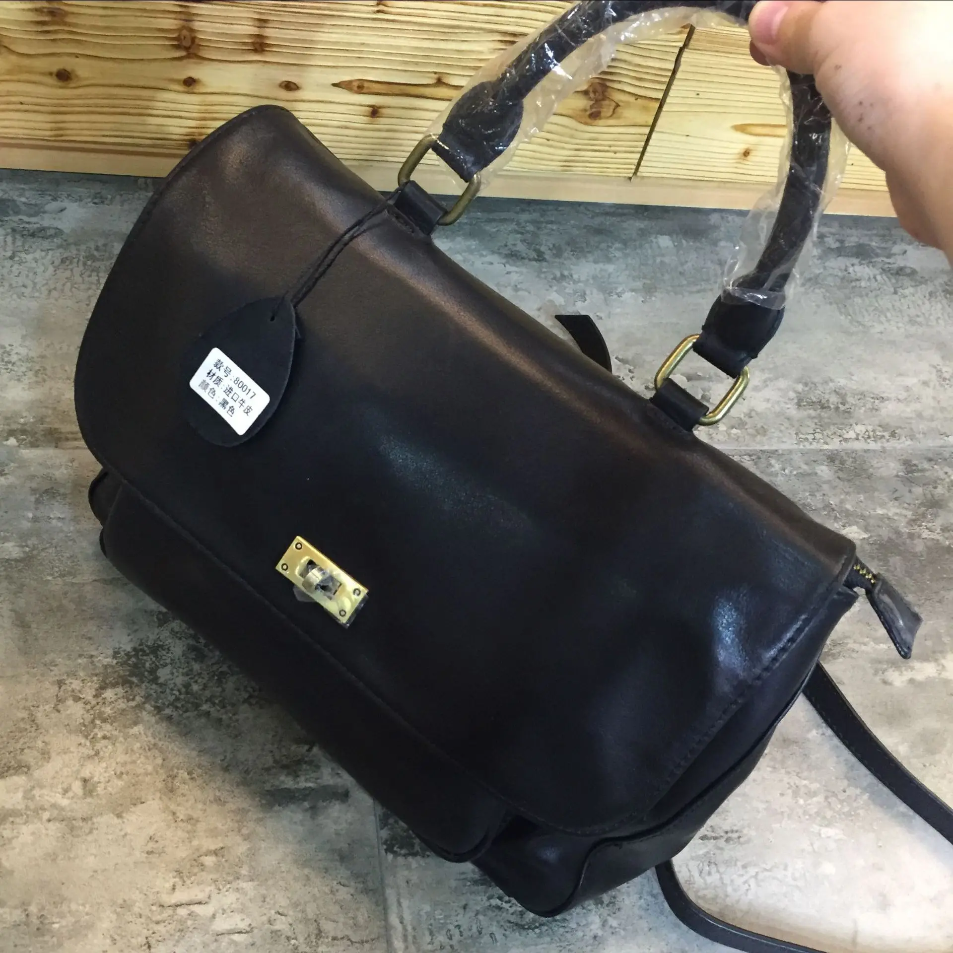 Новая высококачественная женская сумка из воловьей кожи с первым слоем, женская кожаная большая сумка с замком и пряжкой, Большая вместительная сумка на плечо - Цвет: Черный