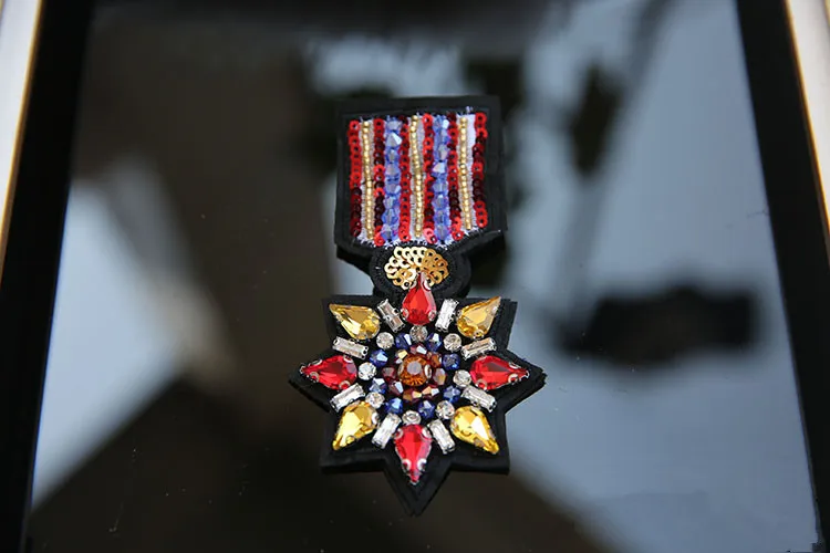 Brooch-handsome-octagonal-glass-patch-diamond-sleeve-The-badge-applique-Beads-brooch-cloth-patch