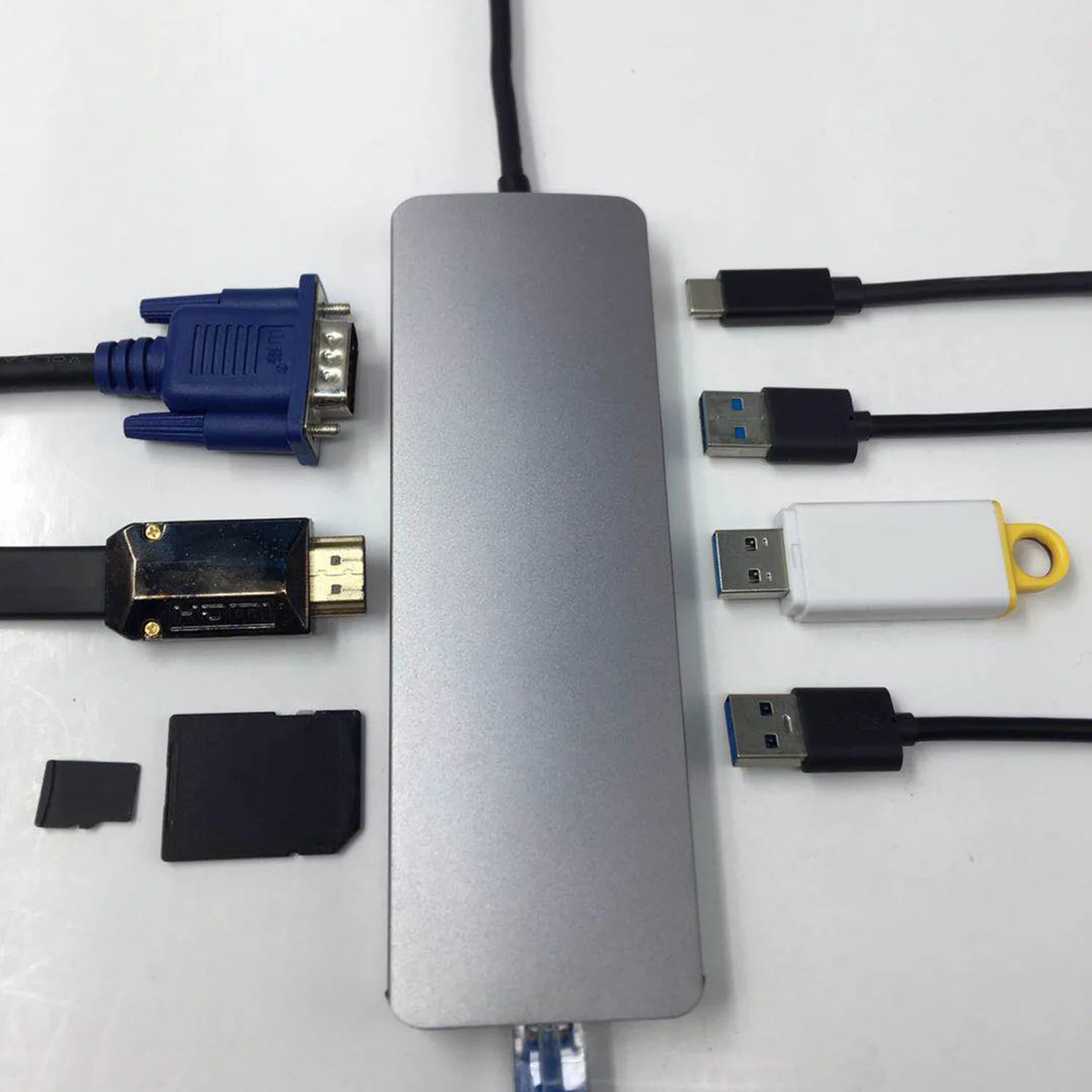 Тип-C к концентратору + Hdmi + Vga + Rj45 + Тип-C (зарядка + данные) + Sd/Tf одновременное 3,0 чтения карт