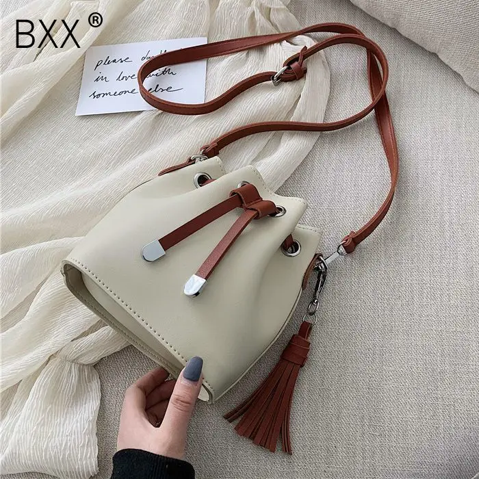 

[BXX] Women Single Shoulder Crossbody Bag All-match 2020 Summer Tassel Large Capacity Bucket Bag Female Drawstring Package HF984