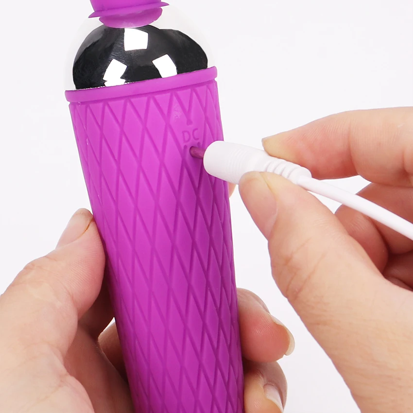 Vibratore orale per clitoride e massaggiatore av magic wand donna_voghion.com