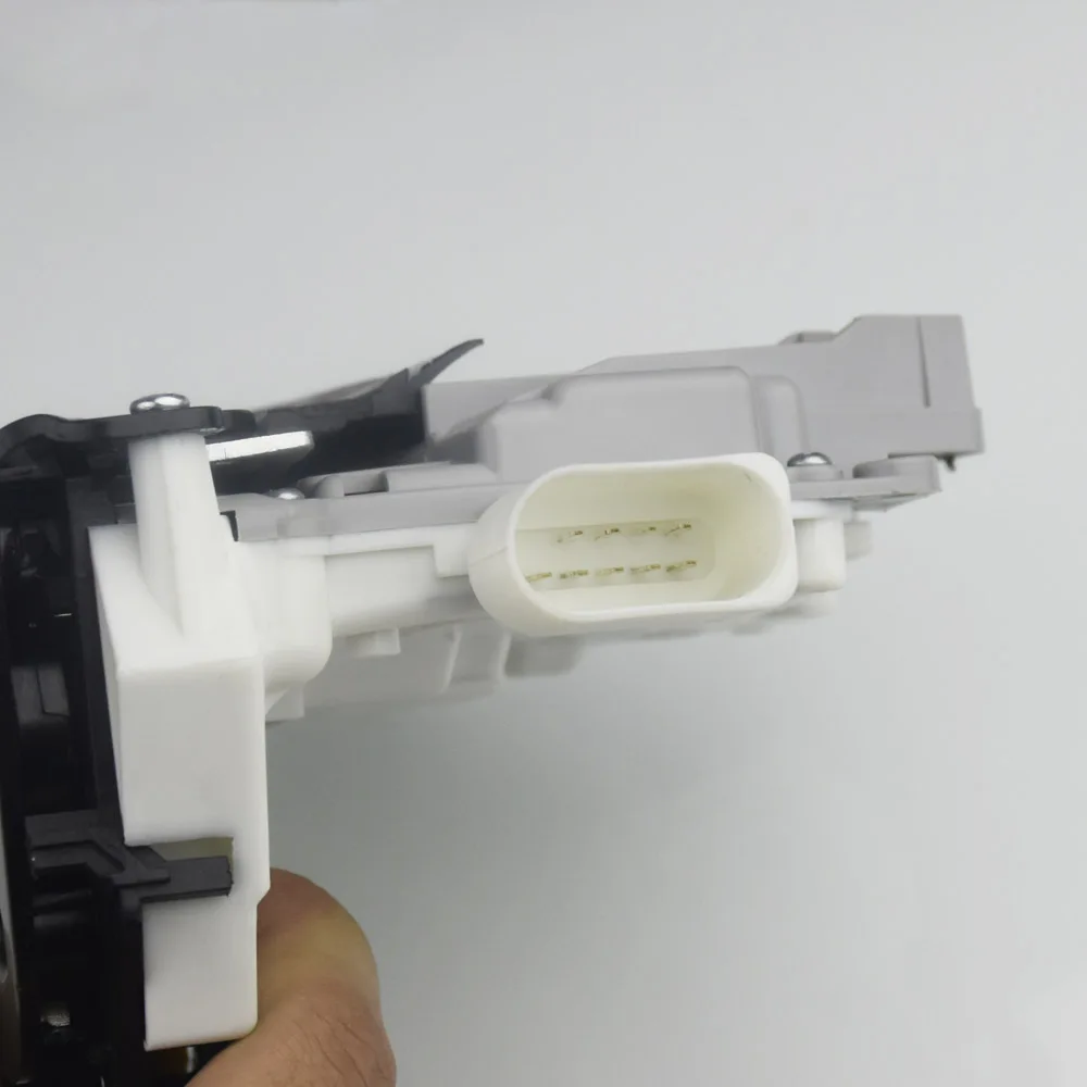 Привод дверного замка для AUDI A3 A6 C6 A8 SEAT Exeo 8EI837015AA(4F1837015E) 4F1837016 4F0839016|Замки и
