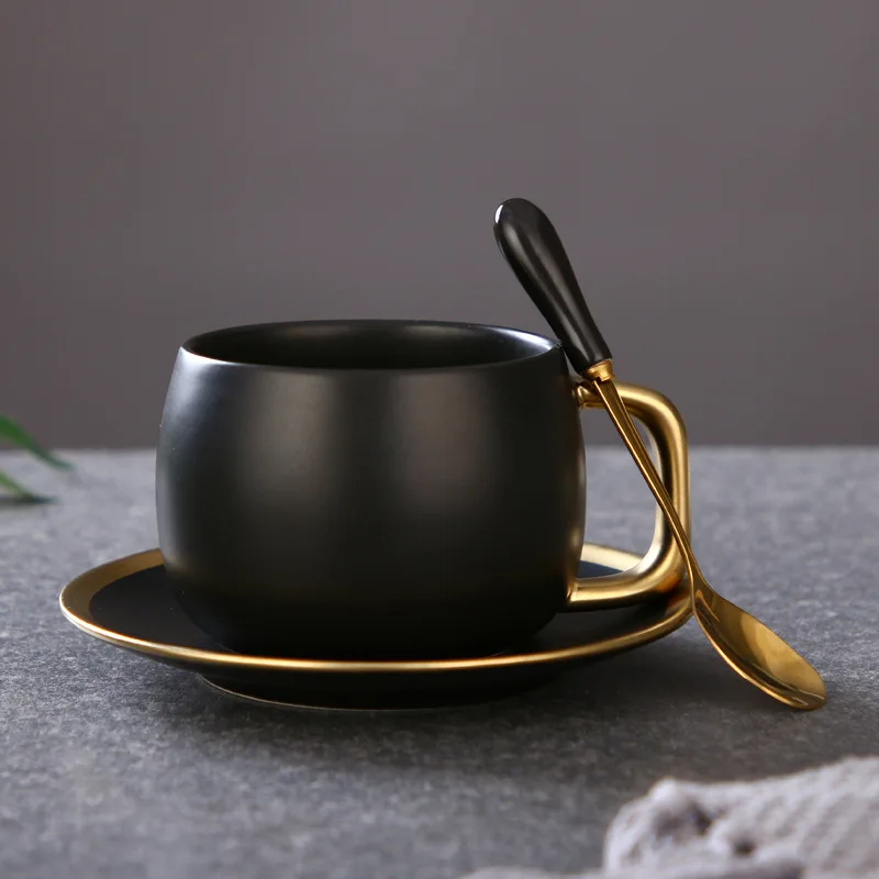 Матовый керамический золотой черный набор кофейных чашек, уникальная кружка для кофе, украшение из чайных листьев, стол для офиса, роскошные парные чашки и кружки - Цвет: Черный