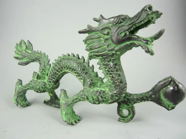 

8.85"chinese Collectible Decorated Old Handwork Bronze Hammered Dragon Statue