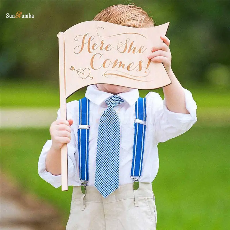 

1pcs Here She Comes Ring Bearer Wedding Sign Rustic Decor Wood Wedding Decoration Hanging Signs Mariage Party Decorations