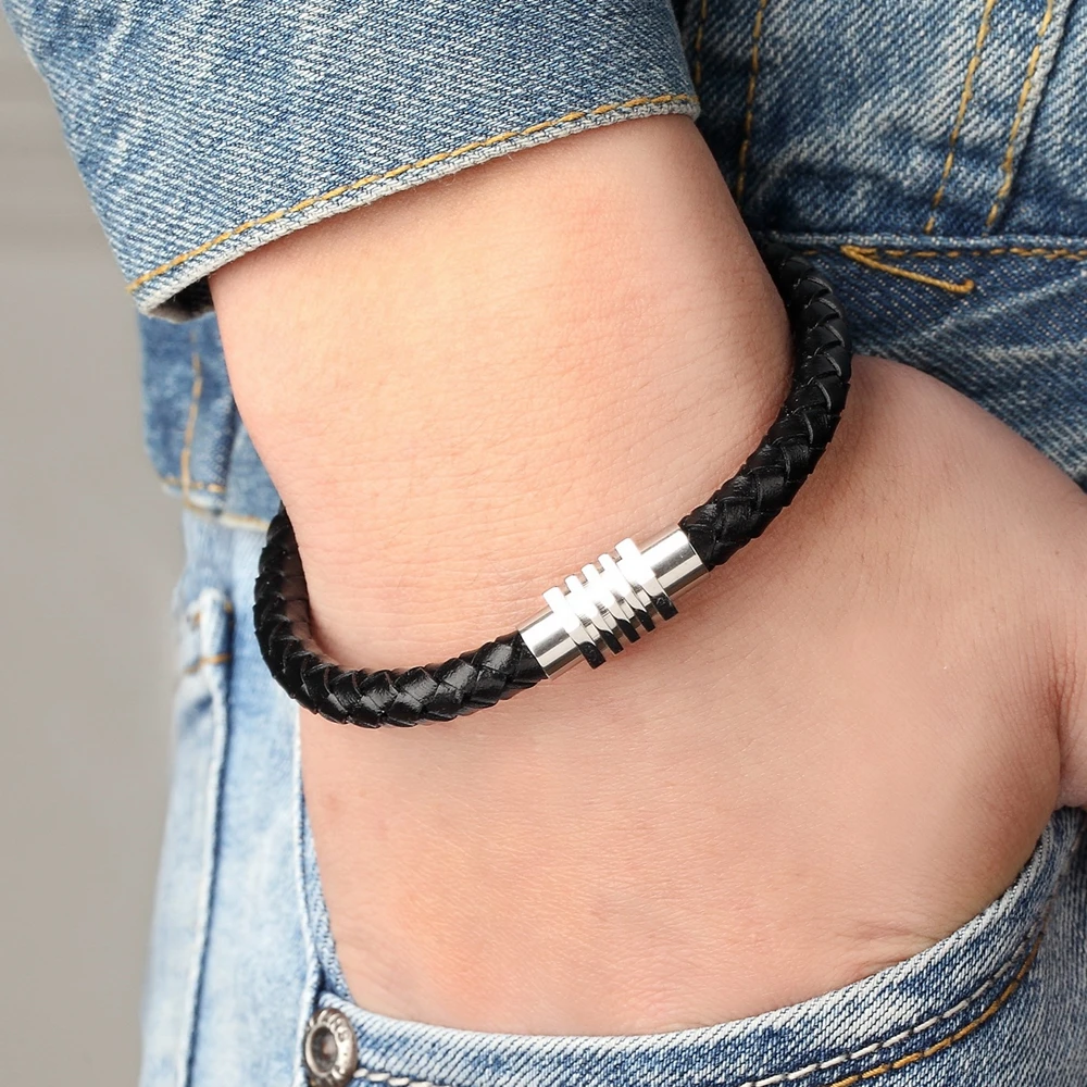 

TYO 2019 New Fashion Stainless Steel Chain Leather Bracelet Men's Casual And Sporty Style Black Bracelet Cool Men's Jewelry Gift