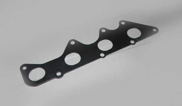 

1pcs Exhaust Manifold gasket for Chinese CHERY QQ / QQ3 M1 1.1L S21 SQR472 Engine Auto car motor parts 472-1008033