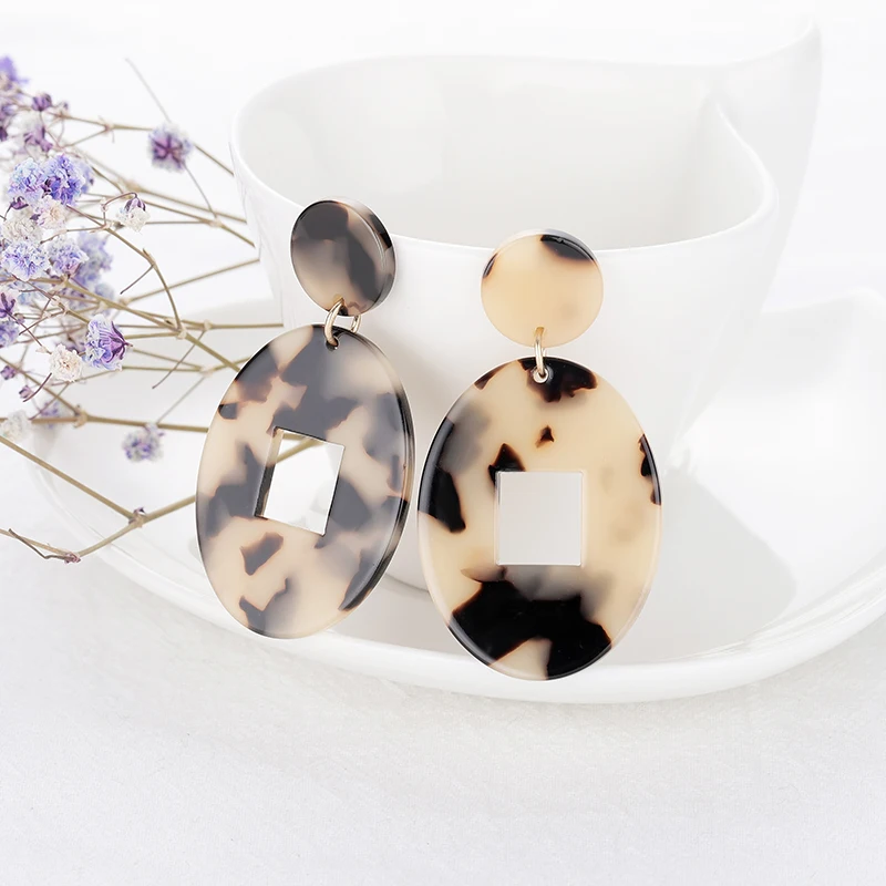 

Earrings for Women Bohemian Geometric Elliptical Trends Earrings Fashion Leopard Long Acrylic Earring Tortoiseshell Wholesale