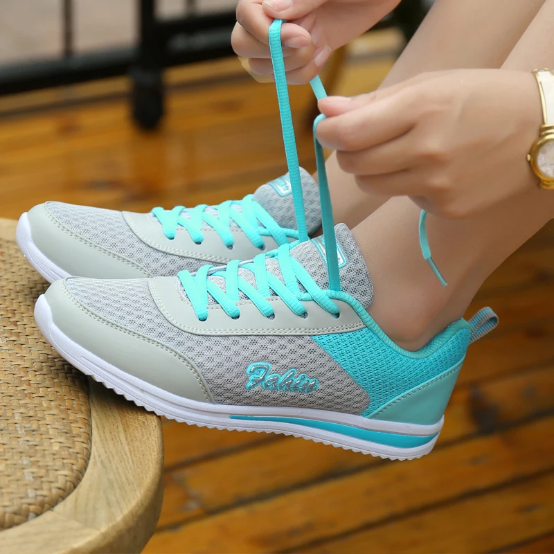 

2018 Women sports shoes jogging womens running shoes summer Light Shoes Platform Health Weight Breathable Women Sneakers