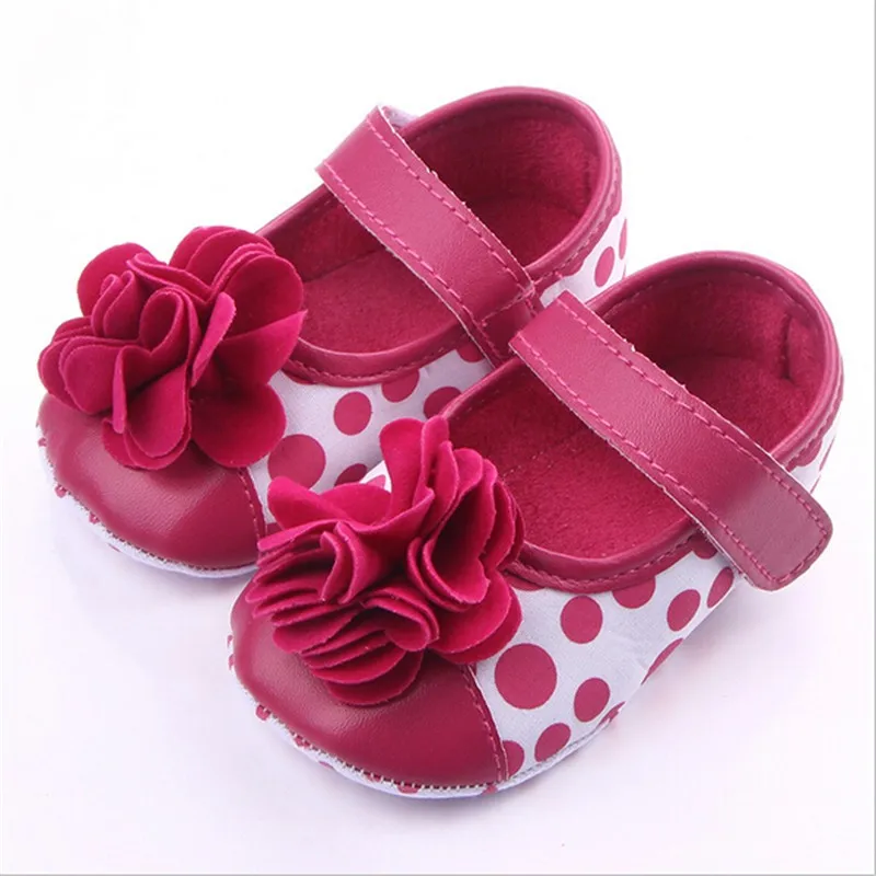 2016 прекрасный цветок Обувь для младенцев в горошек Младенцы мягкая подошва Обувь для малышей новорожденных Обувь для девочек принцесса