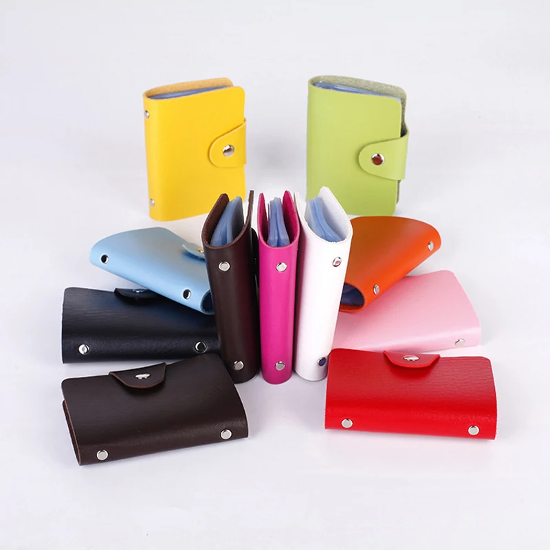 Холдер для карточек кожаный. Random wallets. Для карточек и визиток чехол. Кожаный портсигар. Новогодние рисунки на чехол.