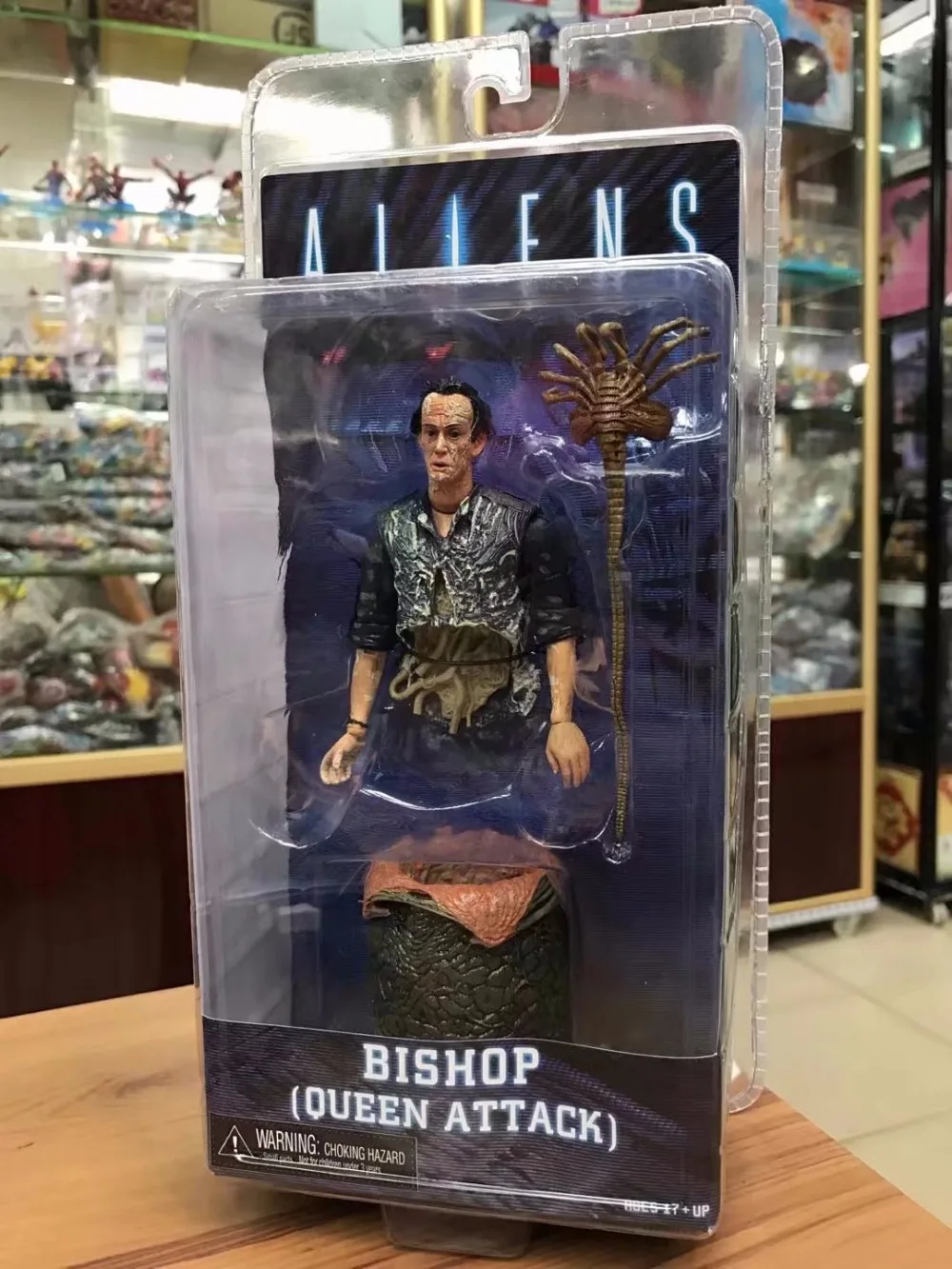 

NECA ALIENS BISHOP QUEEN ATTACK PVC Action Figure Collectible Model Toy