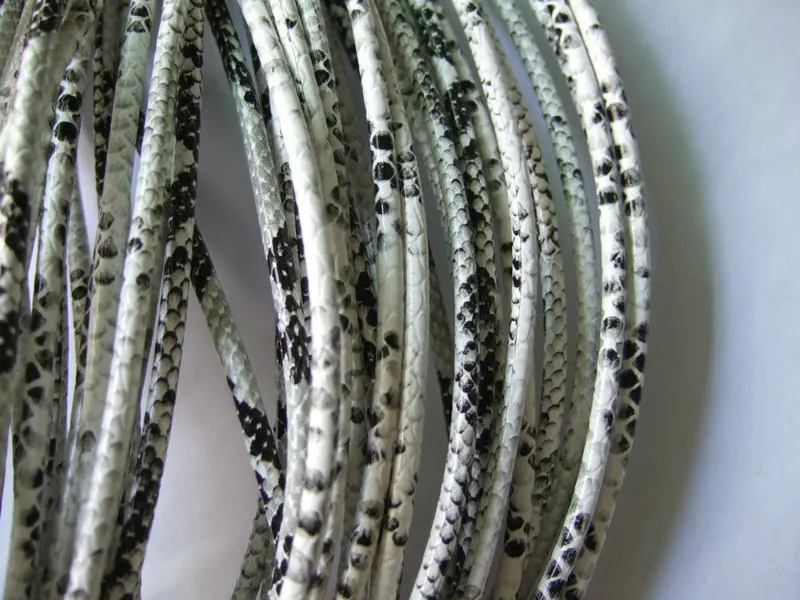 10 ярдов 3 мм резной Змеиный узор из искусственной кожи шнур для браслета ожерелье ювелирные изделия изготовление ювелирных изделий Аксессуары материал - Цвет: Белый