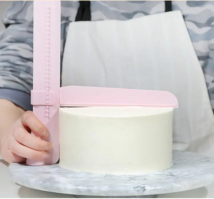 

Cake Scraper Adjustable Kitchen Leveling Device Cake Decorating Tools DIY Food Grade Kitchen Baking and Pastry Spatulas