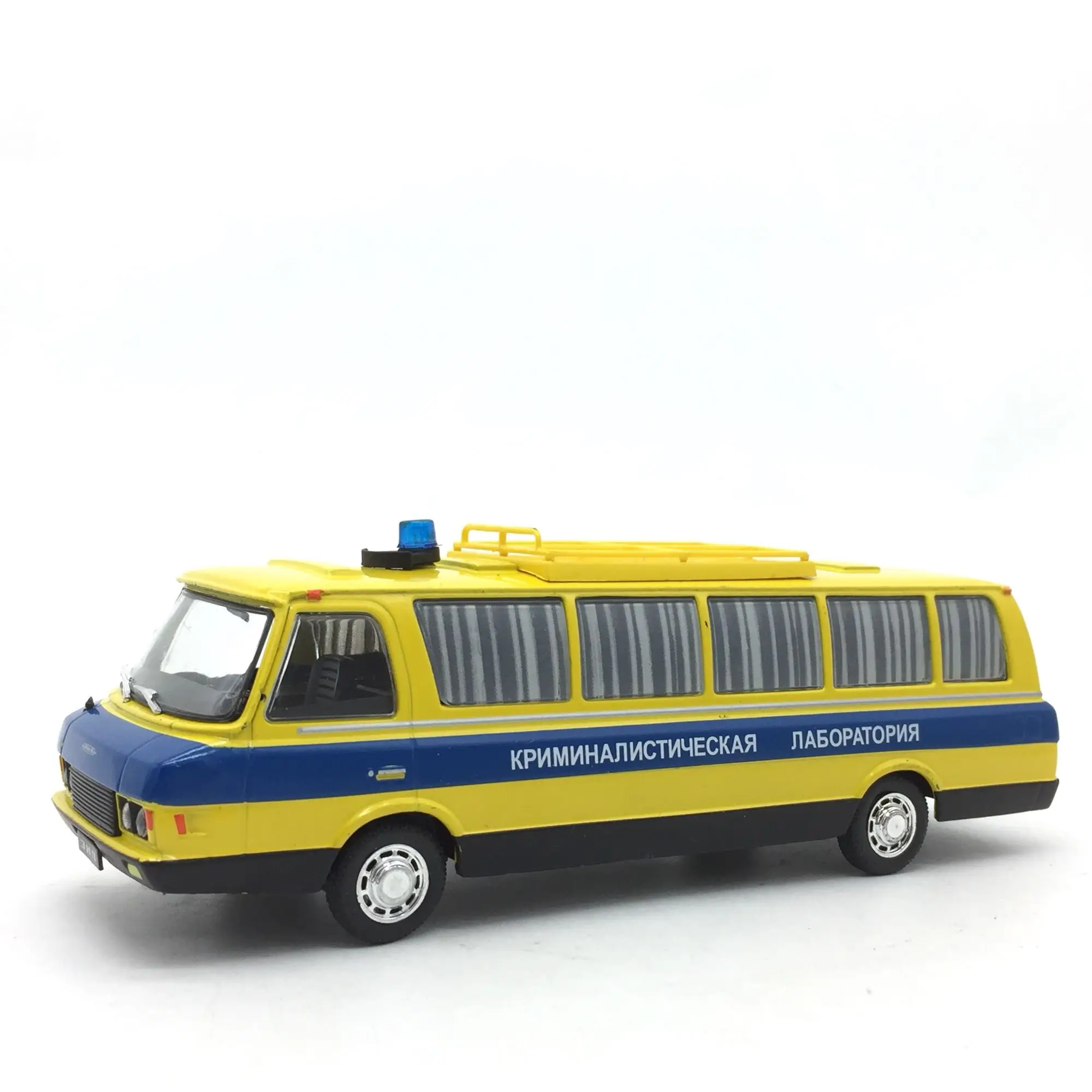 Модель автомобиля из автобусного сплава в масштабе 1:43 советский период