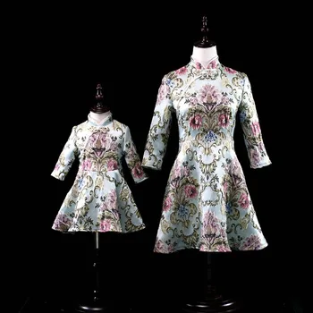 

Mama Bebes Mommy and Me Mother Daughter Dresses 2019 Luxury Brand Autumn Long Sleeve Mom and Daughter Dress Girls Wedding Dress