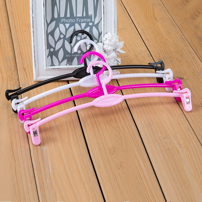 

20pcs Plastic Lingerie Clip Underwear Hanger Bra Clothes Storage Rack Underwear Hanging for Home Underwear Socks Shelf
