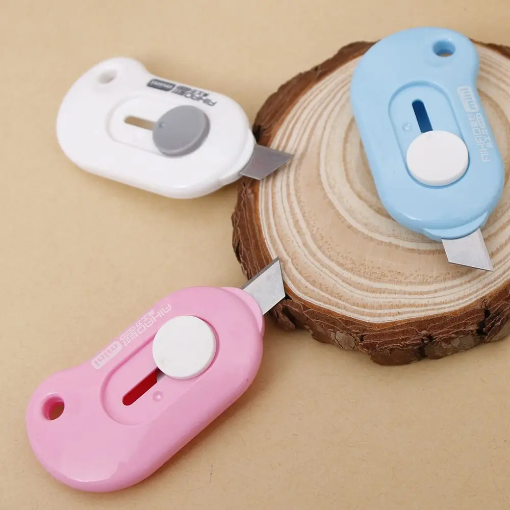 

Useful Mini Candy-Colored Plastic Utility Knife Portable Paper Cutter Cutting Paper Letter Opener Office Stationery