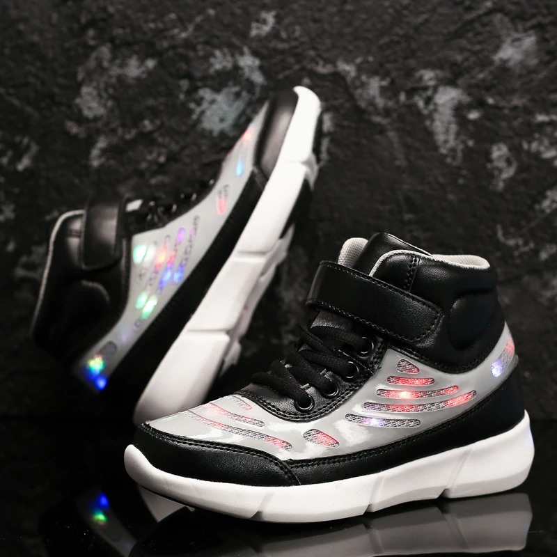 Goedkoop 2018 Nieuwe Mode Led Fiber Optische Schoenen voor Kids Herfst Ademend Bovenste Verlichte Sneakers Jongens Meisjes USB Opladen Schoenen EU25 37