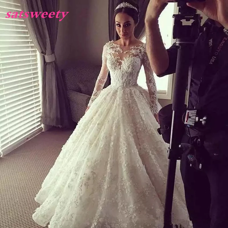

Newest Winter Style Vintage Ball Gown Dresses For Wedding Full Sleeves Transparent Lace Tiered Romantic Bridesmaid Dress