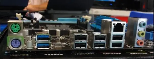  original motherboard ASUS M5A97 LE R2.0 Socket AM3+DDR3 USB2.0 USB3.0 32GB 970 Desktop motherboard 