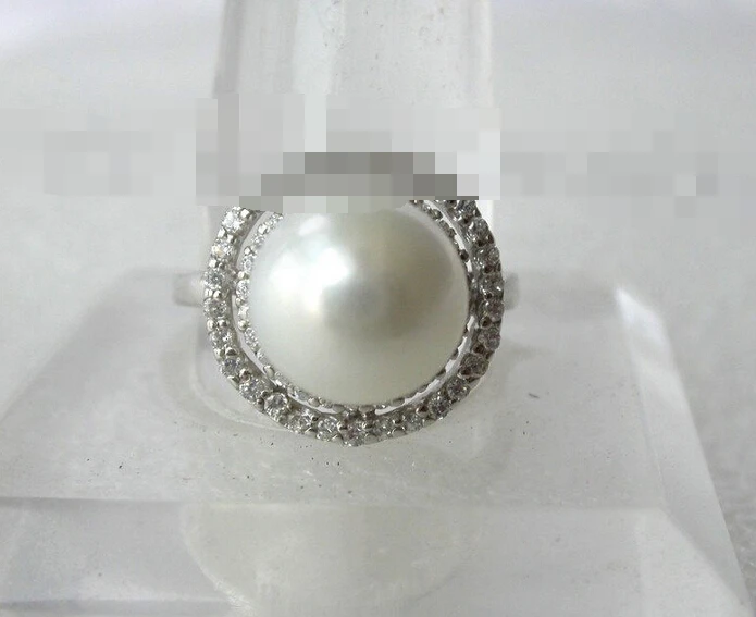 

2246 round white south sea pearl ring