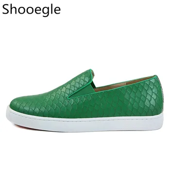 Wiosna zielony Alligator drukuj buty Slip On mężczyźni ubierają buty okrągły nosek biznes buty w stylu casual Runway Chaussures Hommes tanie i dobre opinie Dla dorosłych Przypadkowi buty Podstawowe Gumowe Slip-on Skóra Split Oddychająca Wodoodporna SHOOEGLE Wiosna jesień