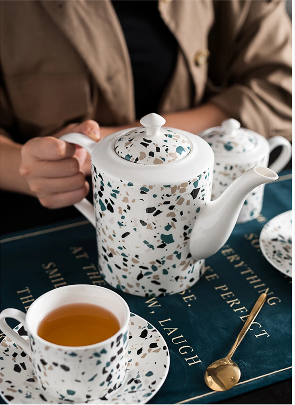 Европейский высококачественный набор кофейных чашек из костяного фарфора, британский вечерний фарфоровый чайный набор, сахарный горшок, молочный горшок, кофейная чашка, чайная кружка, подарочный набор