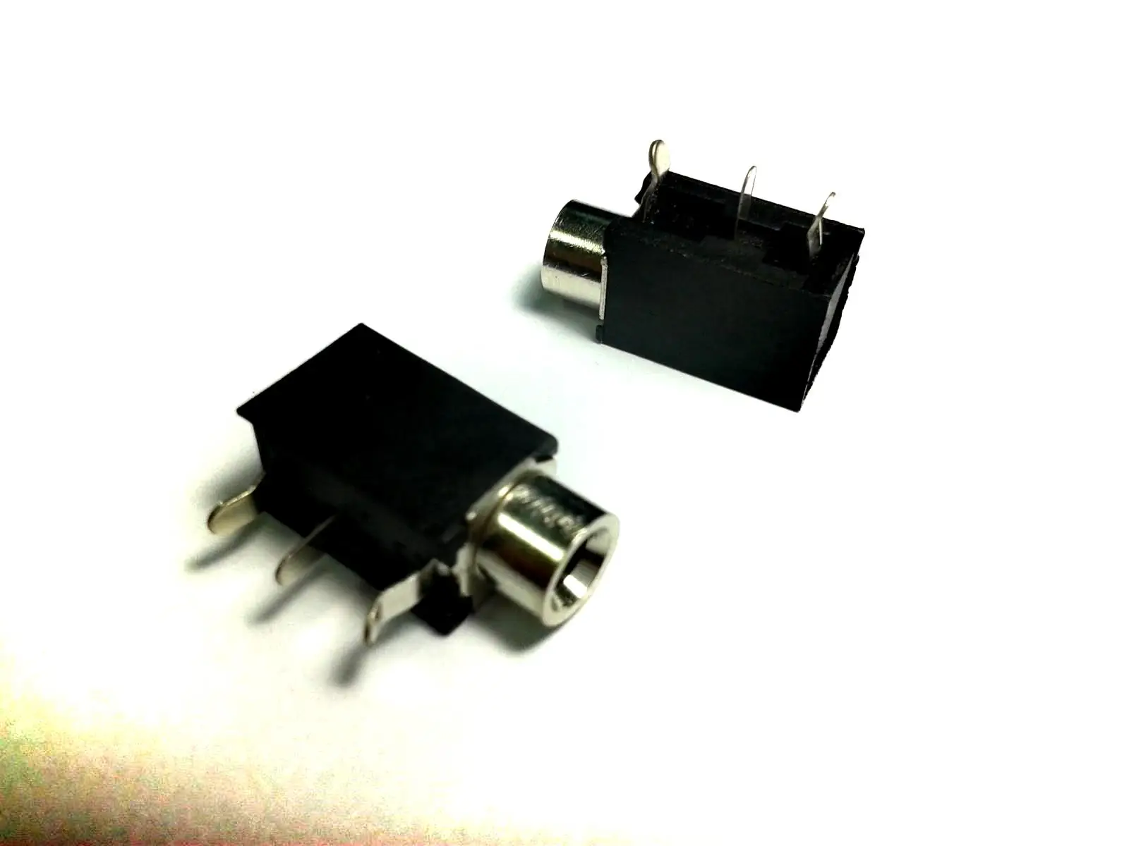 200PCS 1/8Inch 3.5mm Mono Socket Headphones PCB Panel Mount Chassis 3pin ADAPTER-in Connectors from Lights & Lighting on Aliexpress.com | Alibaba Group