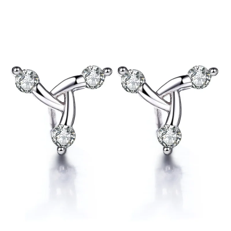 

100% 925 sterling silver high quality shiny crystal ladies`stud earrings jewelry wholesale Anti allergy birthday gift