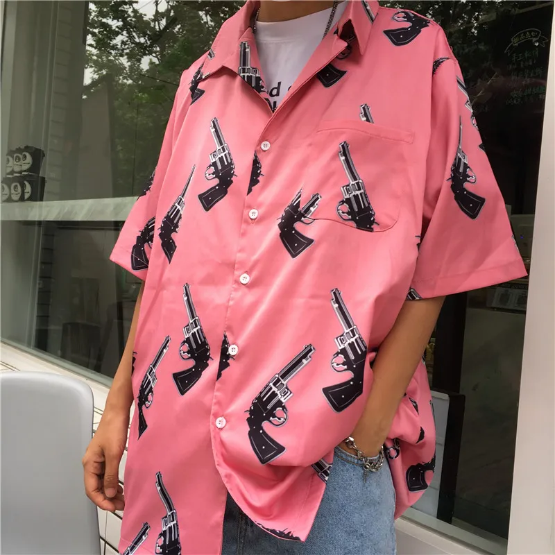 Хип-хоп готический темно граффити печати корейский уличная Свободная рубашка мужские блузки Blusa Забавный Панк Топ Мода джемпер негабаритных лето - Цвет: Pistol PINK photo 1