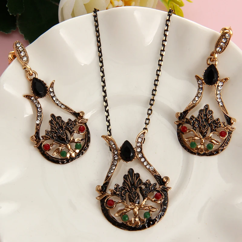 

MINHIN Retro Style Women Jewelry Set Hollow Pendant African Beads Wedding Jewelry Sets Charm Rhinestone Necklace Earrings Set