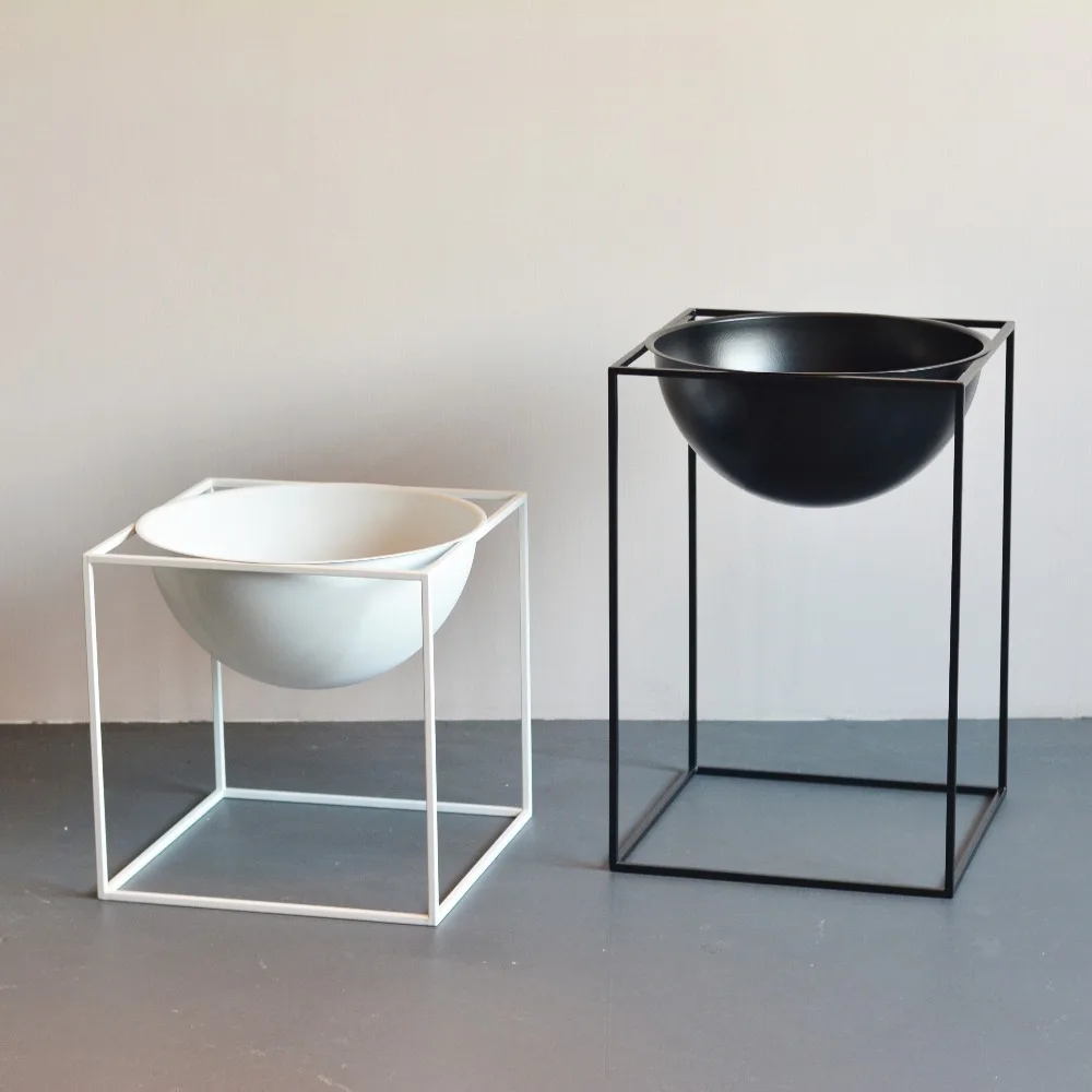 Black and White Floor Waterproof Cube Metal Flower Plant Pot Pergola