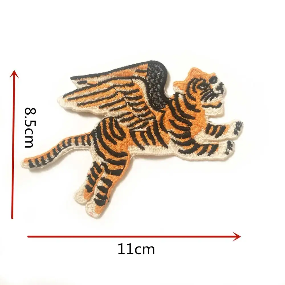 High quality embroidered small fly Tiger wings Patch Sewing Applique sew on Patches Shirt Bag Jacket Badges for Clothing Animal