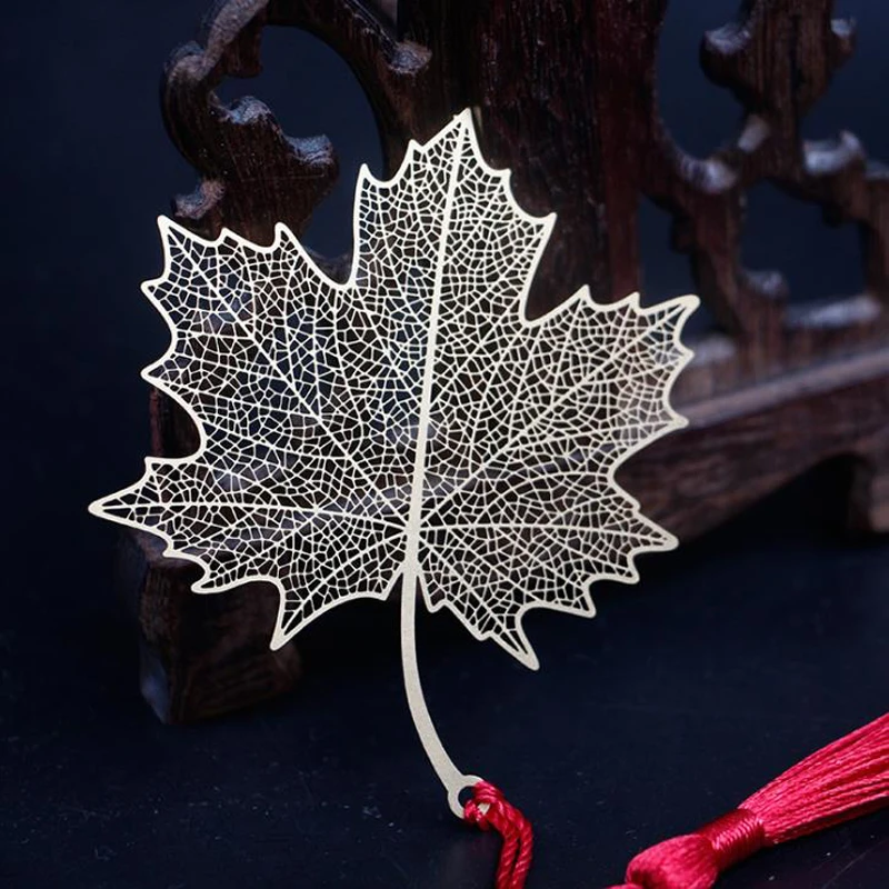 1 шт. мультфильм золотой полый кленовый лист кисточкой металлические закладки канцелярские книги маркер Клип Держатели страниц офисные школьные канцелярские принадлежности