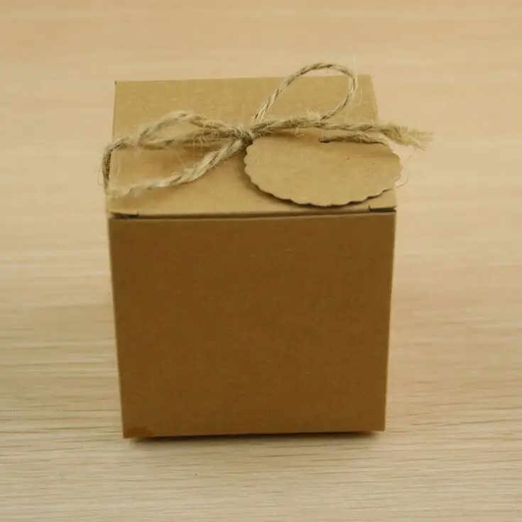Большой размер 50 шт 7*7*7 см крафт-бумага квадратная коробка для конфет Свадебные сувениры в деревенском стиле Свадебная сумка для конфет подарочные коробки для вечеринок с бирками спасибо
