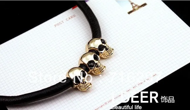 Min.order is $15 (mix order)Wholesale Trendy Jewelry Van crystal-encrusted skull necklace Leather cord lovers short chain6307 | Украшения и