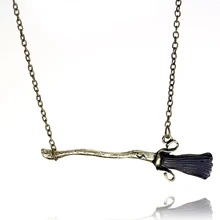 Розничная 1pc Quidditch Racing метла ожерелье с метлами Nimbus 2000 ожерелье Античная бронза состояние мужчины t Ожерелье Мужчины Женщины подарок