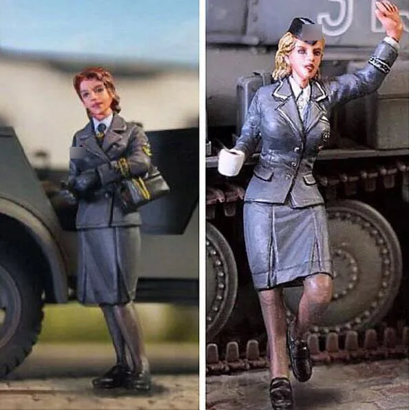 

1/35 Resin Figure German Communication Female Soldier 2pcs/set Model Kits