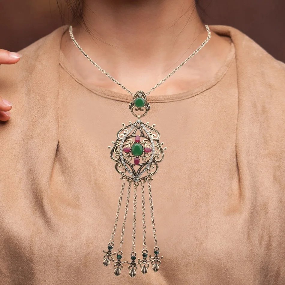 Винтажное турецкое ожерелье с кисточками из смолы длинное ажурным рисунком