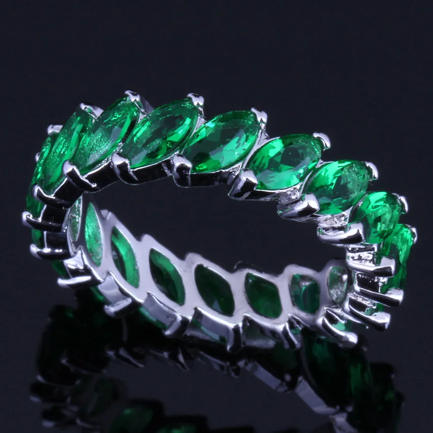 

Attractive Green Cubic Zirconia Silver Plated Ring V0119