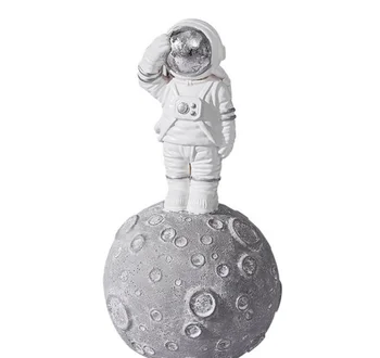 

Fashion Nordic Simple Resin Space Astronauts Figurines & Miniatures Living Room Home Decor Accessories Coffee Ornament LFB573