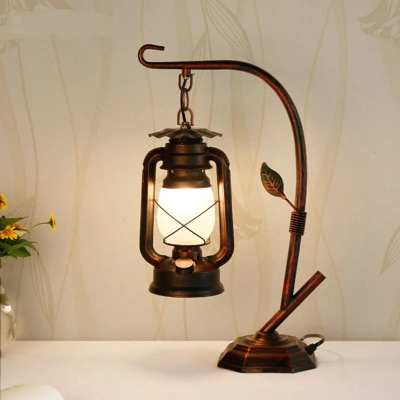 Table-Lamps-kerosene-lantern-Vintage-American-country-Cafe-creative-retro-iron-lamp-LU815301