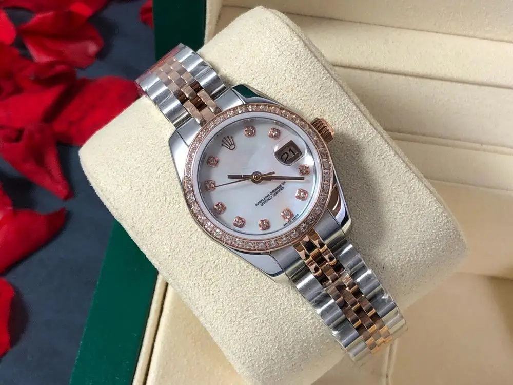 

Women's Watches Top Brand Runway Luxury European Design Quartz Wristwatches A0522