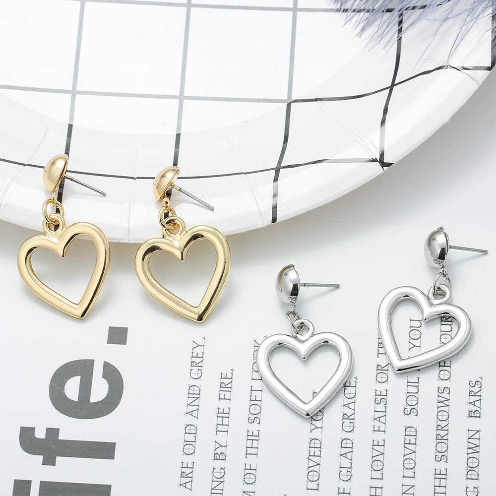 

1Pair New Fashion Women Simple Gold Sliver Charm Heart Crystal Earrings Exquisite OL Ladies Shiny Ear Studs Jewelry Gifts