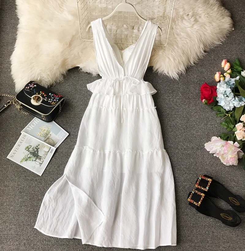 

2019 Summer V-neck Halter Strap White Dress Women Elegant Sexy Club Dress Korean Boho Beach Party Dress Vestidos