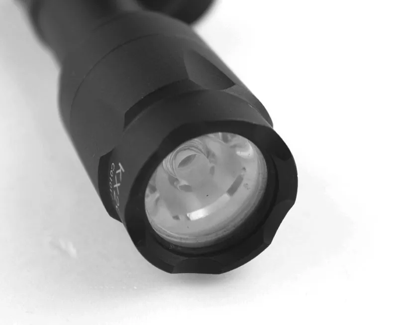 Alta Qualidade Lumens Scout Lanterna Airsoft Tático Tocha Arma Luzes Caber 20mm Ferroviário Frete Grátis M600c 180 6 Cheap Luzes de armas