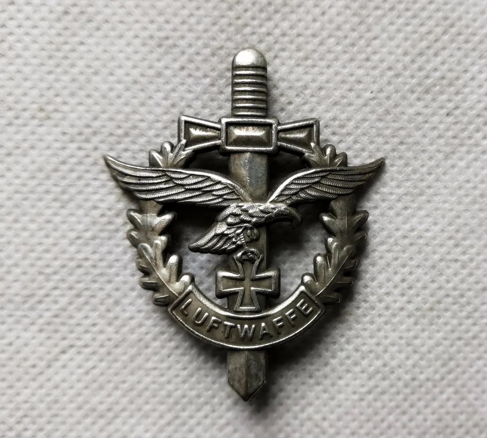WWII US Army Lapel Pins 1 World War 2 United States