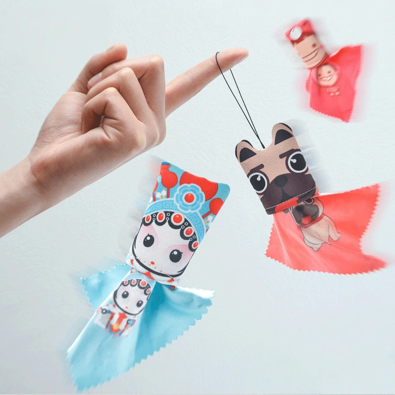 

Hangable Portable Storage Glasses Cloth Computer Mirror Clearing Wipe Cartoon Lens Cloth Mobile phone Bag Eyewear Accessories R5