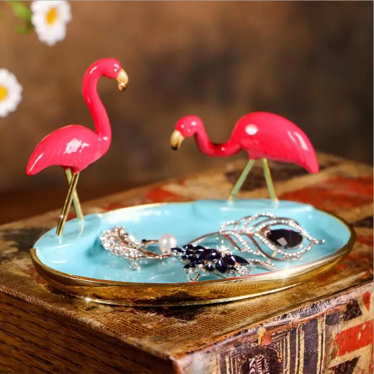 

High Quality Vintage European Flamingo Metal Jewelry Tray Cartoon Metal Tray Jwelry Storage Plate Gifts Good Ideas 05136